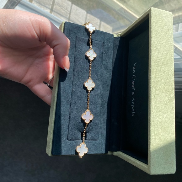 Van Cleef & Arpels Mother of Pearl Alhambra Bracelet - Picture 9 of 15